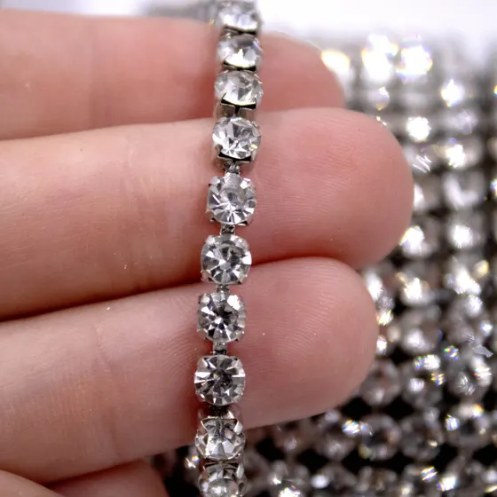 Corrente De Strass Junta Ss18 Em Vidro Com 25 Metros