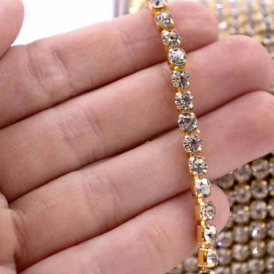 Corrente De Strass Junta Ss18 Em Vidro Com 25 Metros