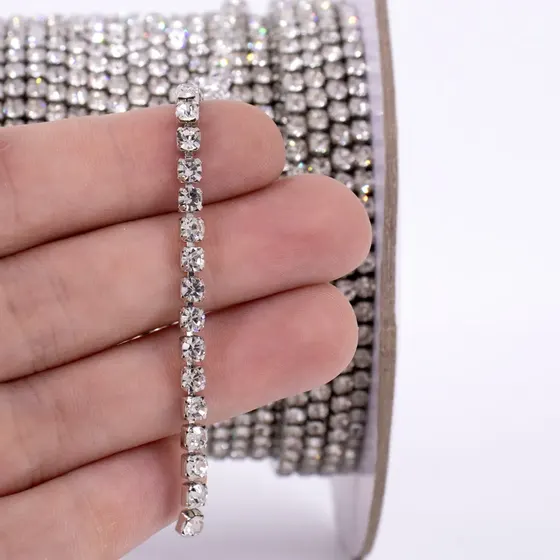 Corrente De Strass Junta Ss14 Em Vidro Com 25 Metros