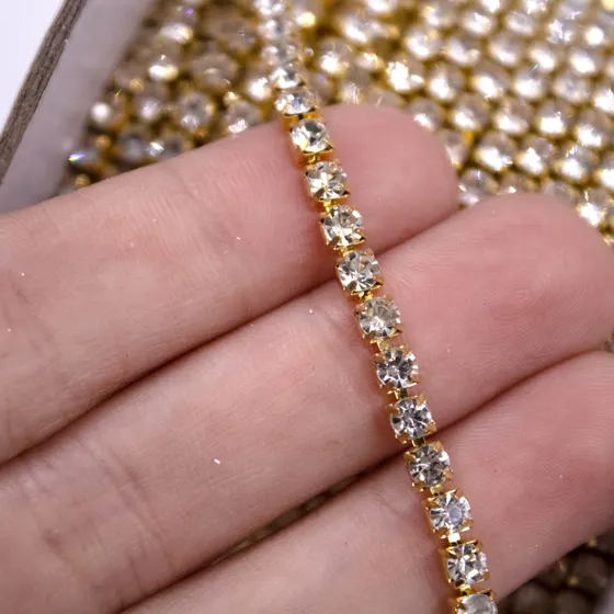 Corrente De Strass Junta Ss14 Em Vidro Com 25 Metros