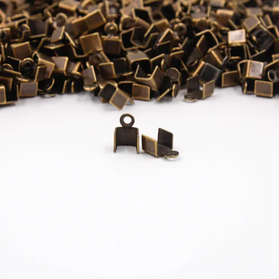 Terminal De Ferro Com Argola Curvado 4Mm Com 1.000 Pecas 075 - Ouro Velho