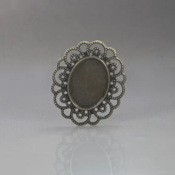 Tag Moldura Oval Para Chaton 18X25Mm Em Ferro Com 200 Pecas 075 - Ouro Velho