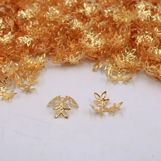 Tulipa Flor 18Mm 12 Pontas Em Ferro Com 1000 Pecas 073 - Dourado 073