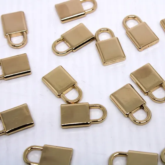 Pingente Cadeado Em Zamak 0.9X0.6Mm Com 20 Pecas 073 - Dourado 073