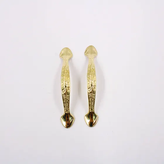 Puxador Alca Para Bandeja 75X12Mm Em Zamac Com 12 Pecas