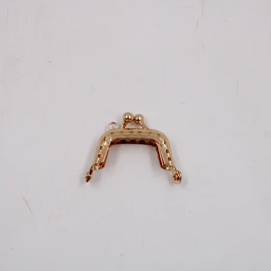 Fecho Da Vovo Trabalhado 4,5Cm Em Ferro Unidade - Dourado