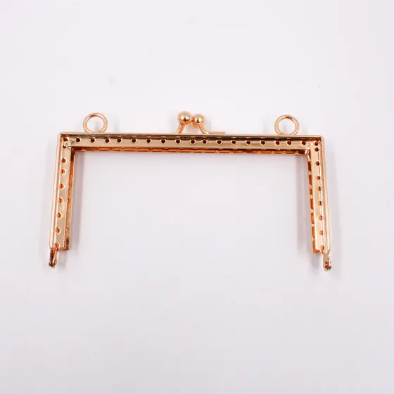 Fecho Da Vovo Retangular Trabalhado 12.5Cm Em Ferro Unidadee - Dourado