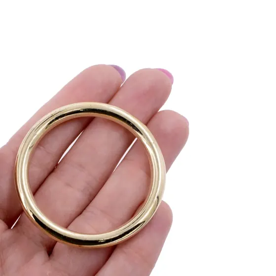 Argola Lisa 5X49Mm Em Abs Com 250G - Dourado