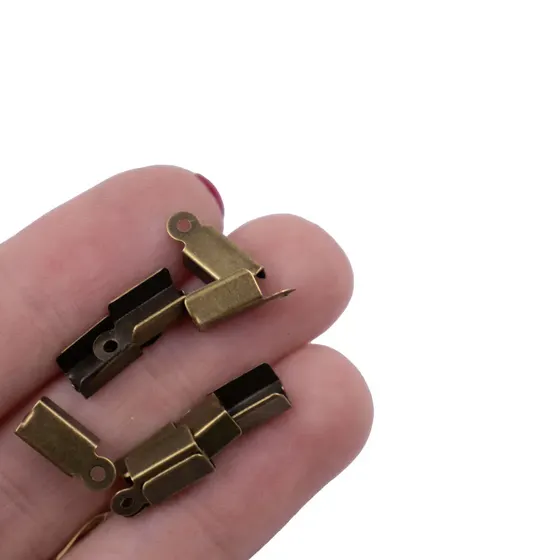 Terminal Quadrado Com Argola 4X11Mm Em Ferro Com 1000 Pecas - Ouro Velho