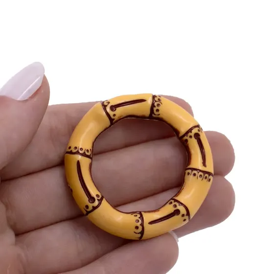 Argola Estilo Madeira 42Mm Em Plastico Com 500G
