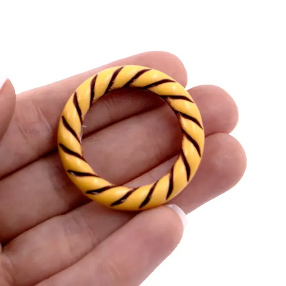Argola Estilo Madeira 36Mm Em Plastico Com 500G
