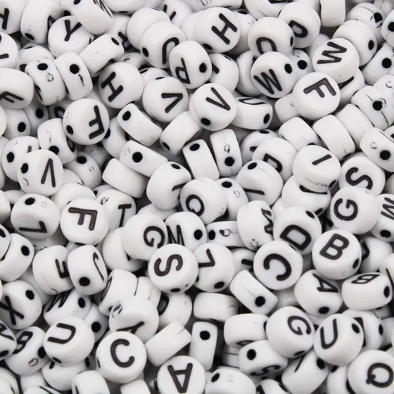 Micanga Entremeio Redondo Com Letra 07Mm Em Plastico Com 500Gr 209D - Branco+Preto 209D