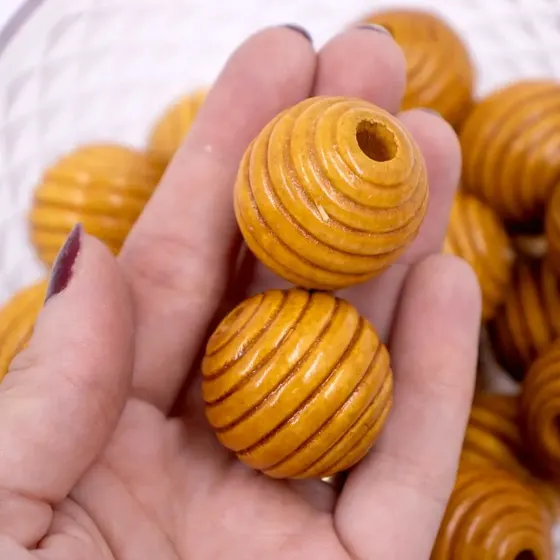 Bola Frisada Passante 30Mm Em Madeira Com 500G