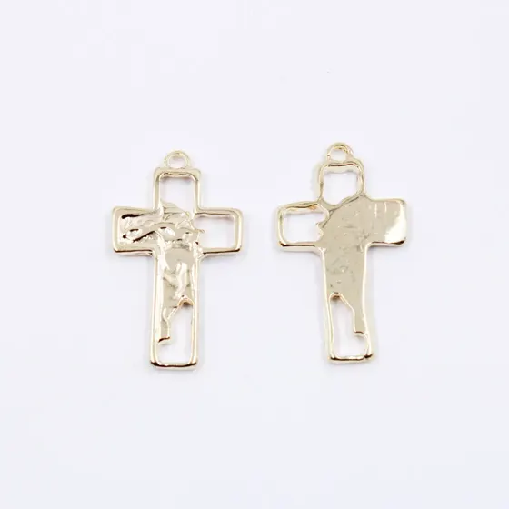 Pingente Cruz Com Rosto De Jesus Vazado 33X19Mm Em Zamac Com 100Gr
