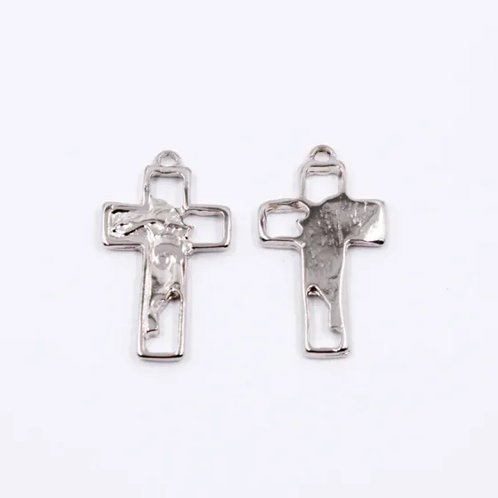 Pingente Cruz Com Rosto De Jesus Vazado 33X19Mm Em Zamac Com 100Gr