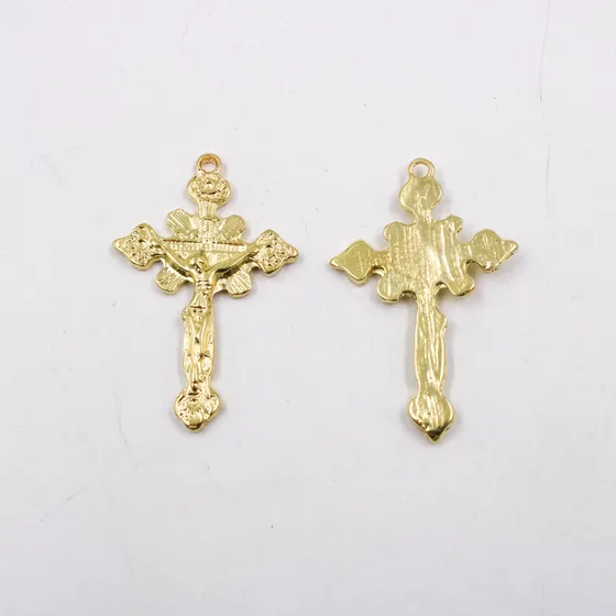 Pingente Cruz Trabalhada 43X28Mm Em Zamac Com 100Gr - Dourado