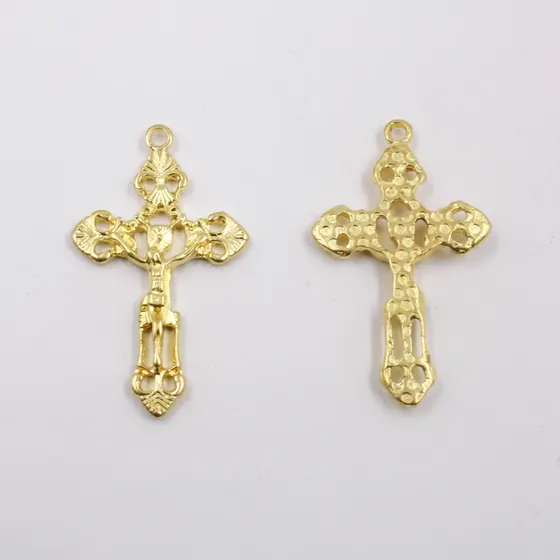 Pingente Cruz Vazada 47 Mm Em Zamac Com 100Gr - Dourado