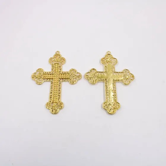 Pingente Cruz Trabalhada 92X68Mm Em Zamac Com 02 Pecas - Dourado