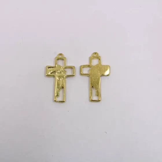 Pingente Cruz Jesus Cristo Vazada 19X32Mm Em Zamac Com 12 Pecas - Dourado