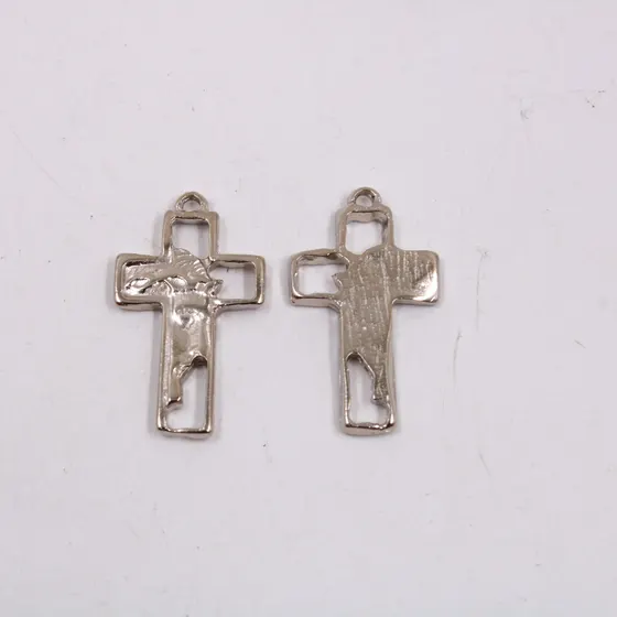 Pingente Cruz Jesus Cristo Vazada 19X32Mm Em Zamac Com 12 Pecas - Niquel