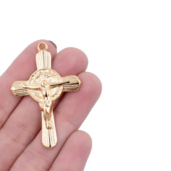 Pingente Cataforetico Crucifixo 50X33Mm Em Zamac Com 07 Pecas - Dourado