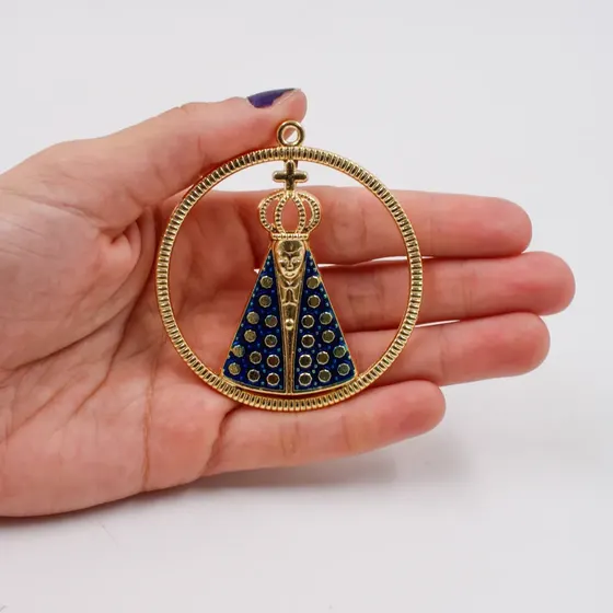 Pingente Cataforetico Resinado Nossa Senhora Aparecida 65Mm Em Zamac Com 02 Pecas - Dourado
