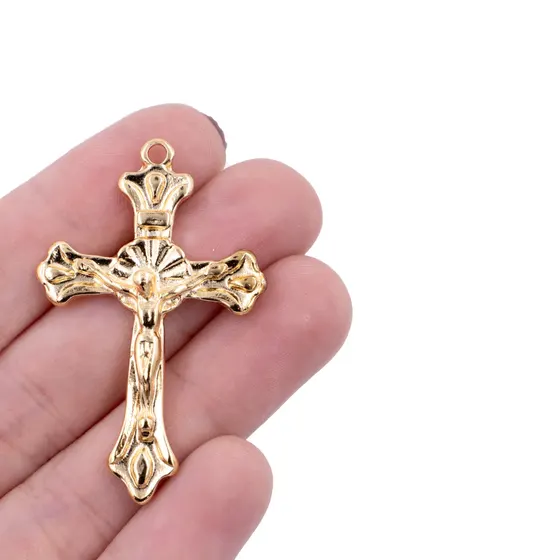 Pingente Crucifixo Trabalhado Cataforetico 49X28Mm Em Zamac Com 07 Pecas - Dourado