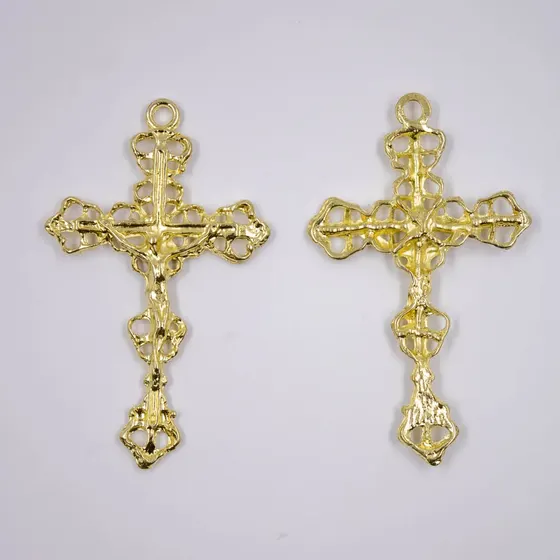Pingente Crucifixo Vazado 76X46Mm Em Zamac Com 2 Pecas - Dourado