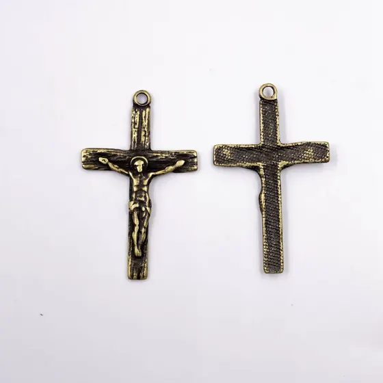Pingente Crucifixo Trabalhado 45X28Mm Em Zamac Com 12 Pecas - Ouro Velho