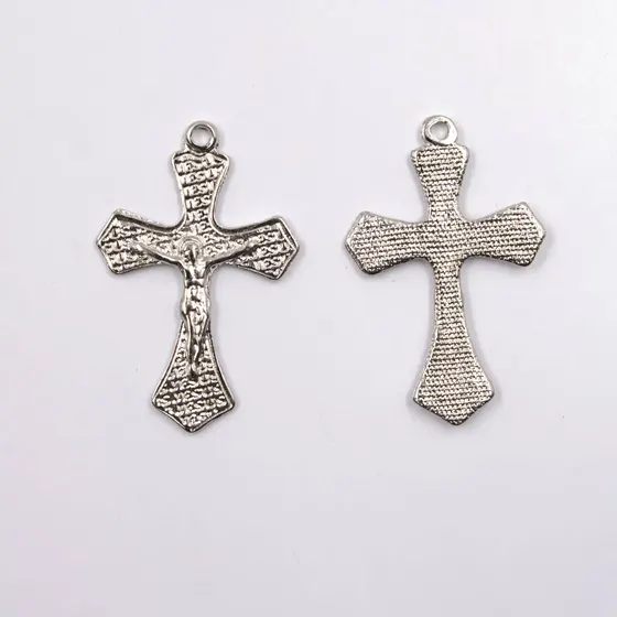 Pingente Crucifixo Com Escrita 42X27Mm Em Zamac Com 18 Pecas - Niquel