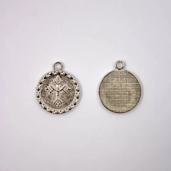 Pingente Medalha Com Crucifixo 23Mm Em Zamac Com 12 Pecas - Niquel