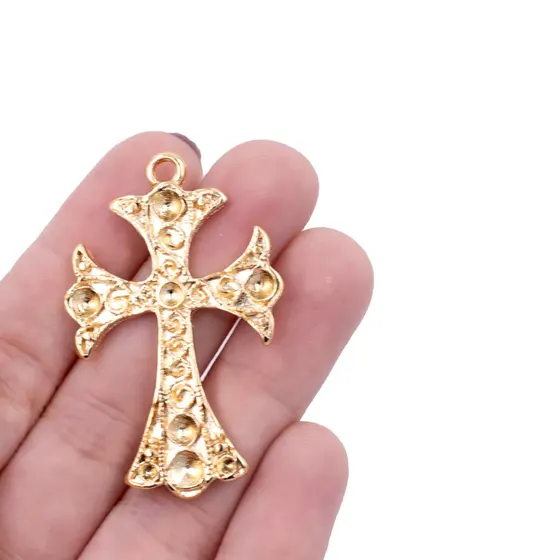 Pingente Cataforetico Cruz Com Coracao 35X22Mm Em Zamac Com 07 Pecas - Dourado