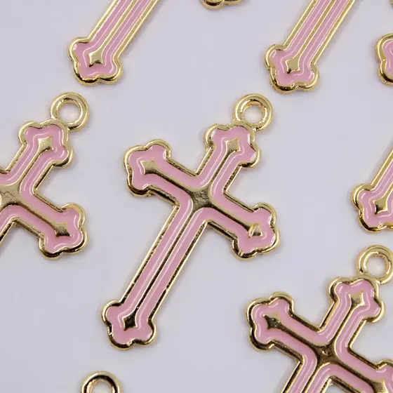 Pingente Cataforetico Resinado Cruz 37X23Mm Em Zamac Com 10 Pecas - Rosa Claro