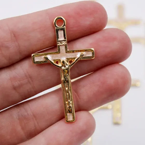 Entremeio Cataforetico Resinado Crucifixo 43X25Mm Em Zamac Com 10 Pecas