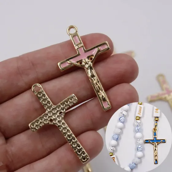 Entremeio Cataforetico Resinado Crucifixo 43X25Mm Em Zamac Com 10 Pecas - Rosa Claro