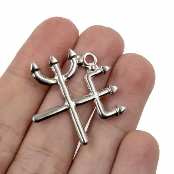 Pingente Tridente Cruzado Exu 32X28Mm Em Zamac Com 12 Pecas - Niquel