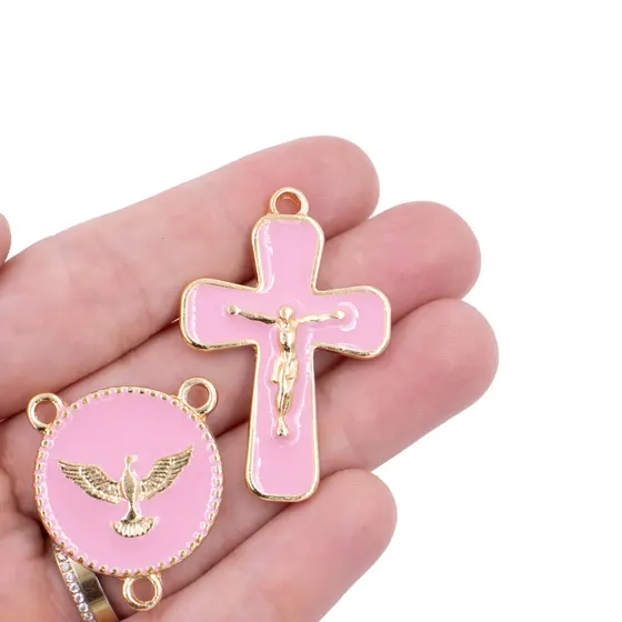 Kit Crucifixo E Entremeio (Espirito Santo) Para Terco Em Zamac Com 05 Pares