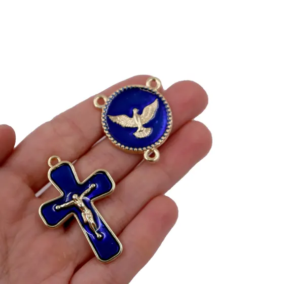 Kit Crucifixo E Entremeio (Espirito Santo) Para Terco Em Zamac Com 05 Pares - Azul Royal