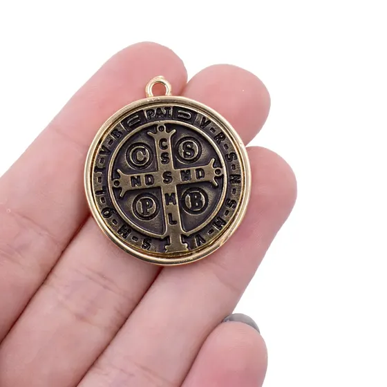 Pingente Cataforetico Sao Bento 30Mm Em Zamac Com 05 Pecas - Bronze