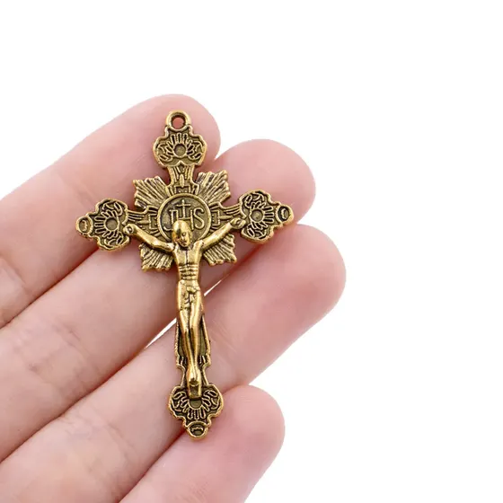 Pingente Crucifixo 31X50Mm Em Zamac Com 250 Gramas