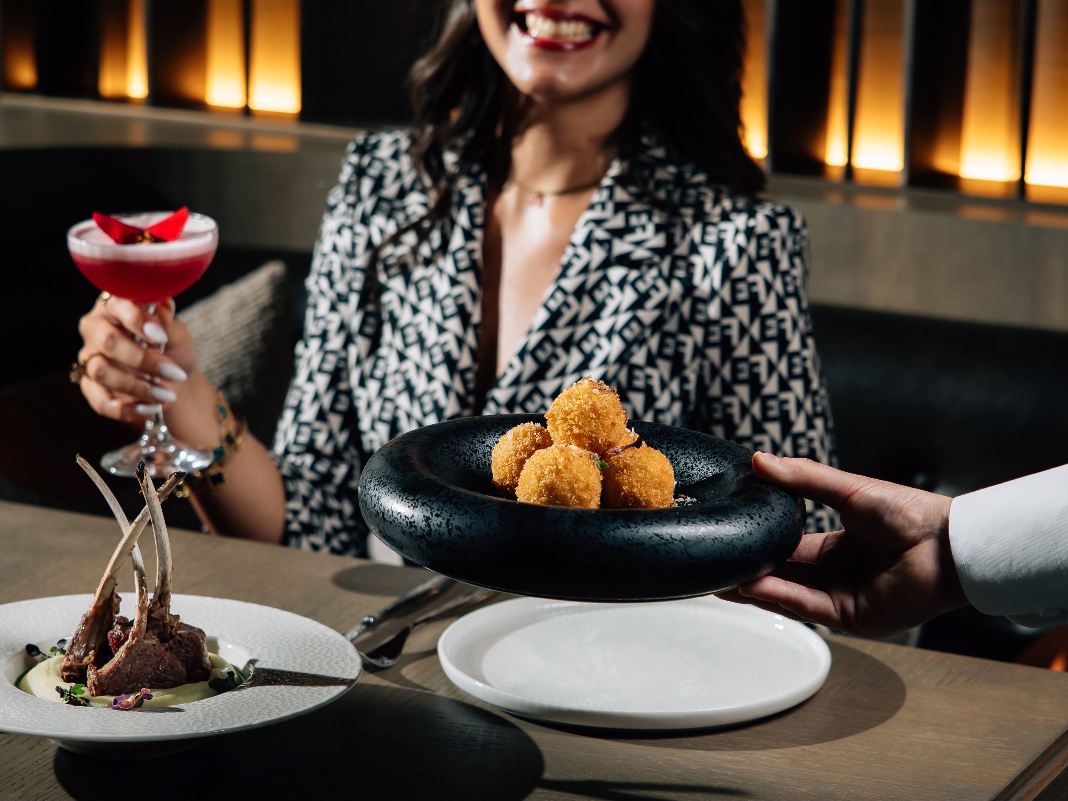 SAVOUR - DINNER - 11:00 PM - SUN