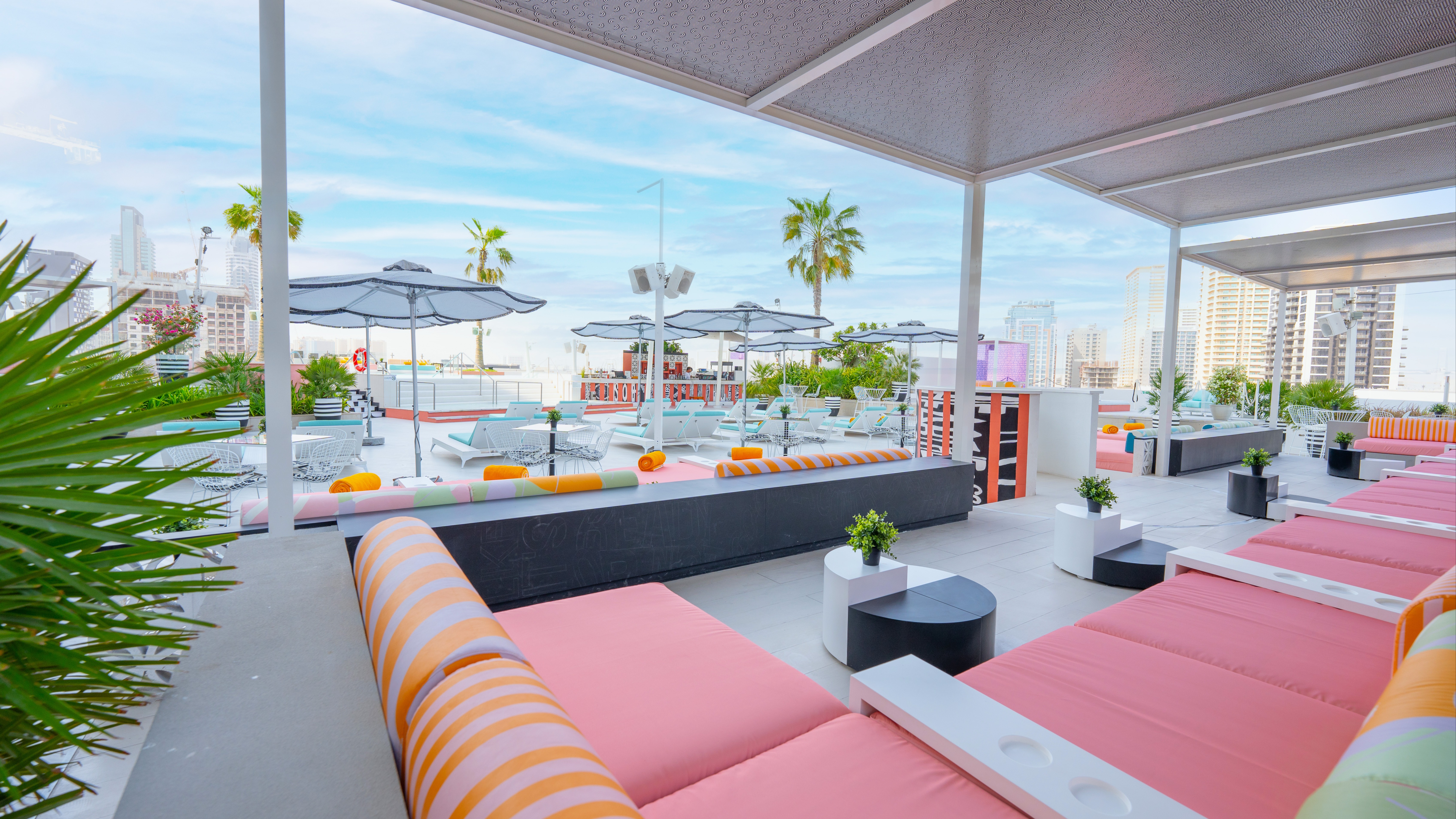 MiMi’s Pool Club (FIVE JVC)