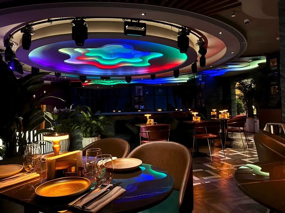 Izel Lounge