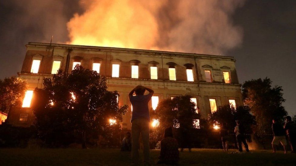 Brasil anuncia reconstrucción de Museo Nacional tras incendio