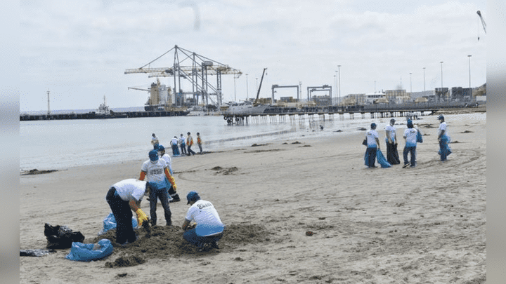 Paita: Recogen más de cuatro toneladas de desechos en playa El Toril