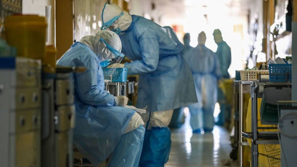 Perú alcanzó los 400 médicos muertos por la COVID-19
