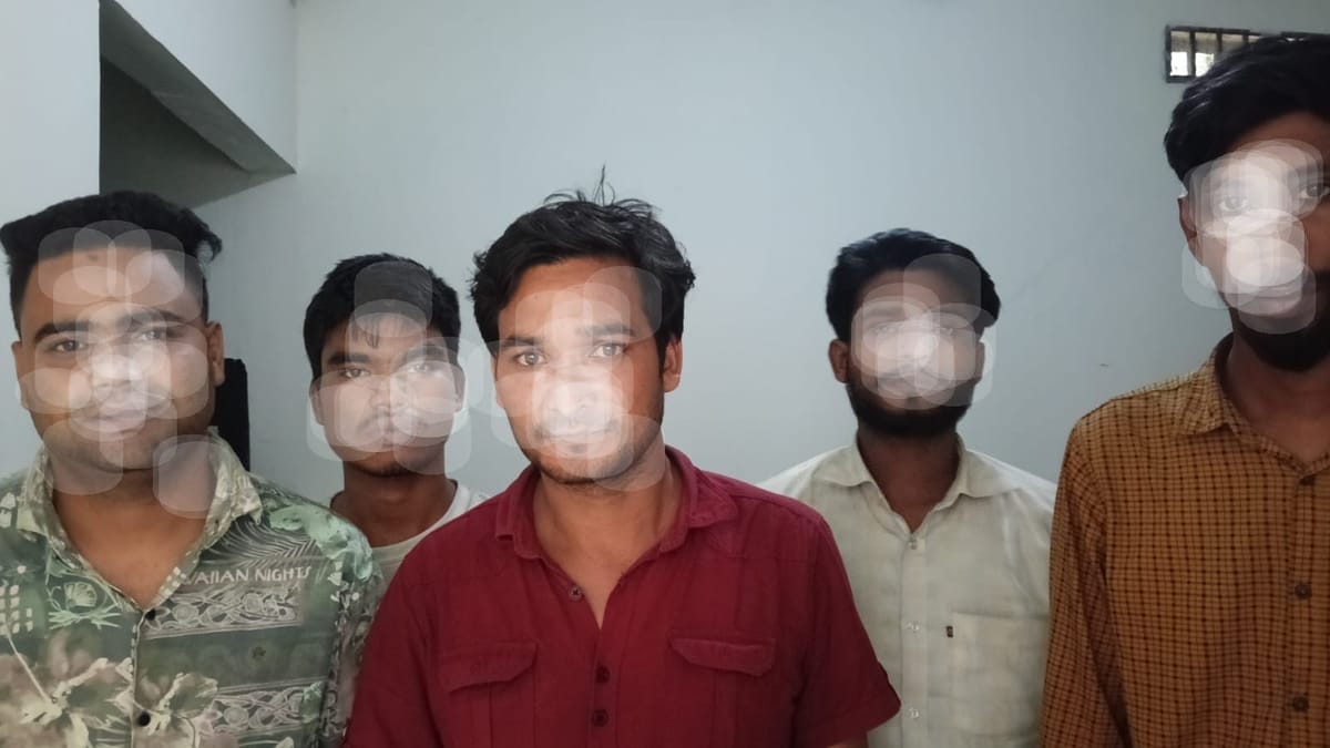 আদিতমারীতে অনলাইনে জুয়া খেলার অভিযোগে ৫ জন গ্রেপ্তার