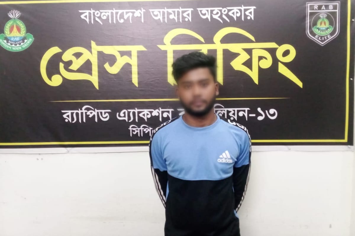 লালমনিরহাটের কালীগঞ্জে ১৪৭ বোতল এসকাফ জব্দ, গ্রেপ্তার ১