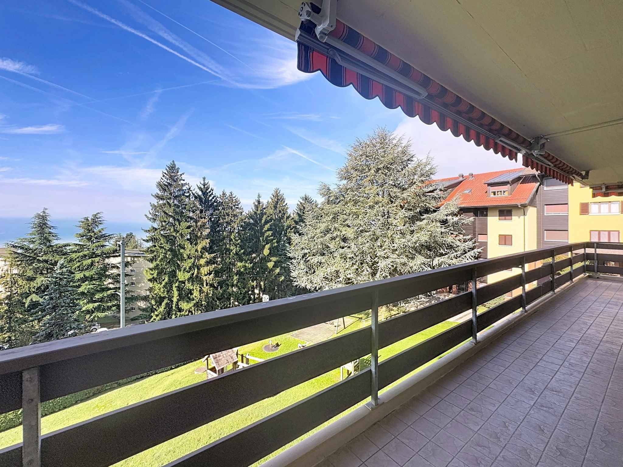 Superbe 5.5 pièces 133 m2 magnifiquement rénové avec grand balcon