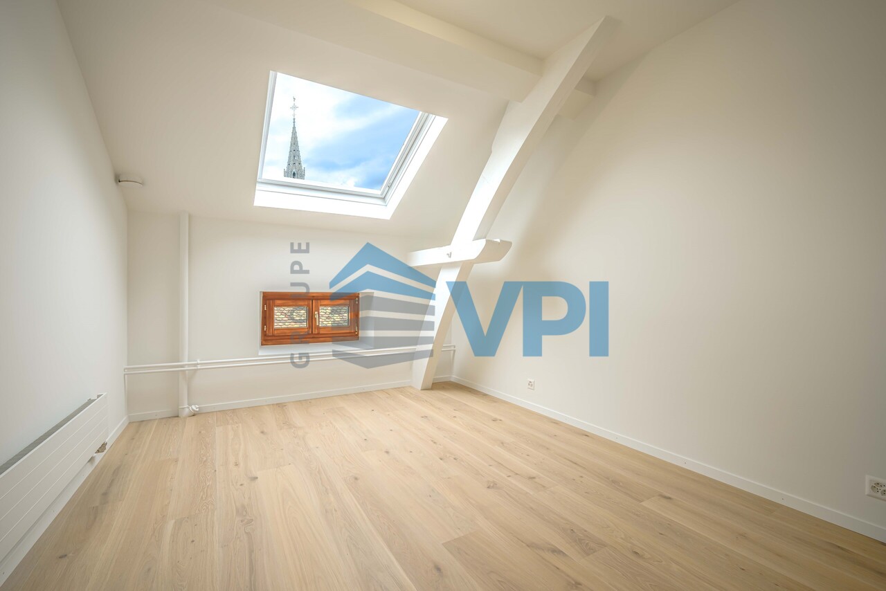 Appartement entièrement rénové à deux pas du lac